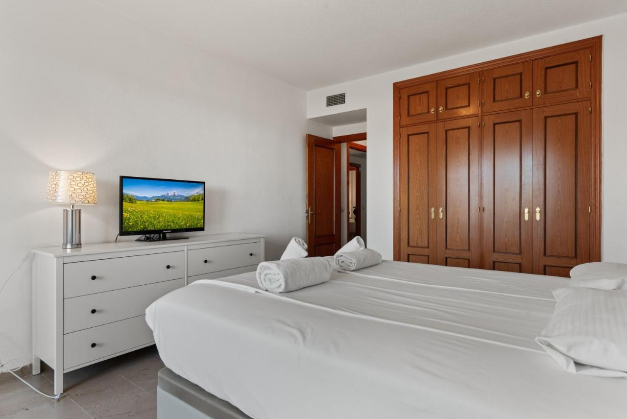 Marysol Beachclose Apartment With Pool By Costarentals - Ref 200 Benalmádena Eksteriør billede