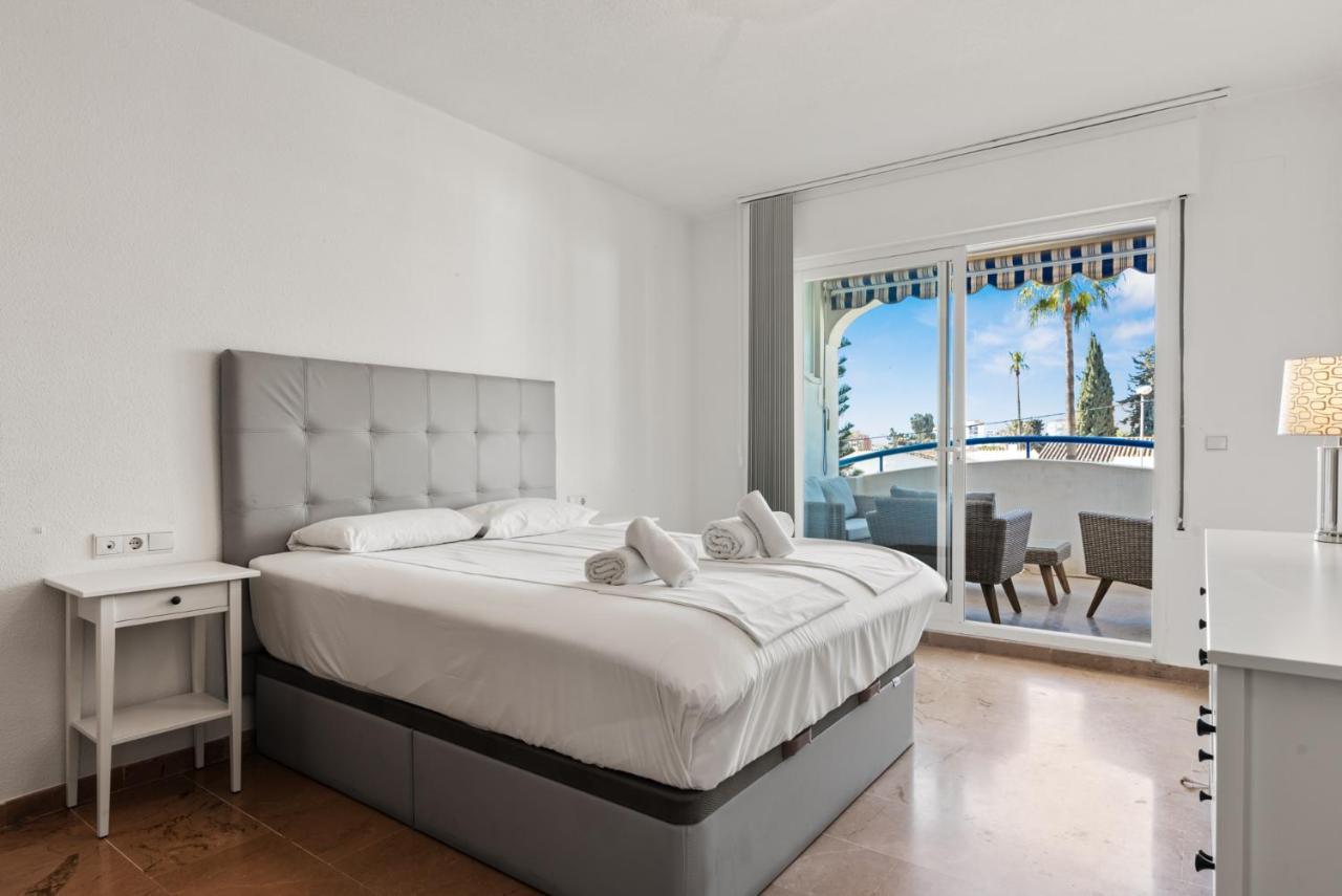 Marysol Beachclose Apartment With Pool By Costarentals - Ref 200 Benalmádena Eksteriør billede